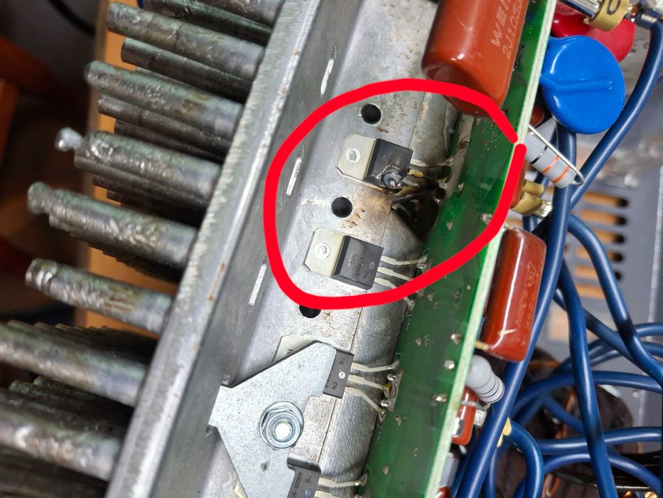 Стабилизатор напряжения ЭЛЕКС Ампер у12-1/16v2.0 Под ремонт