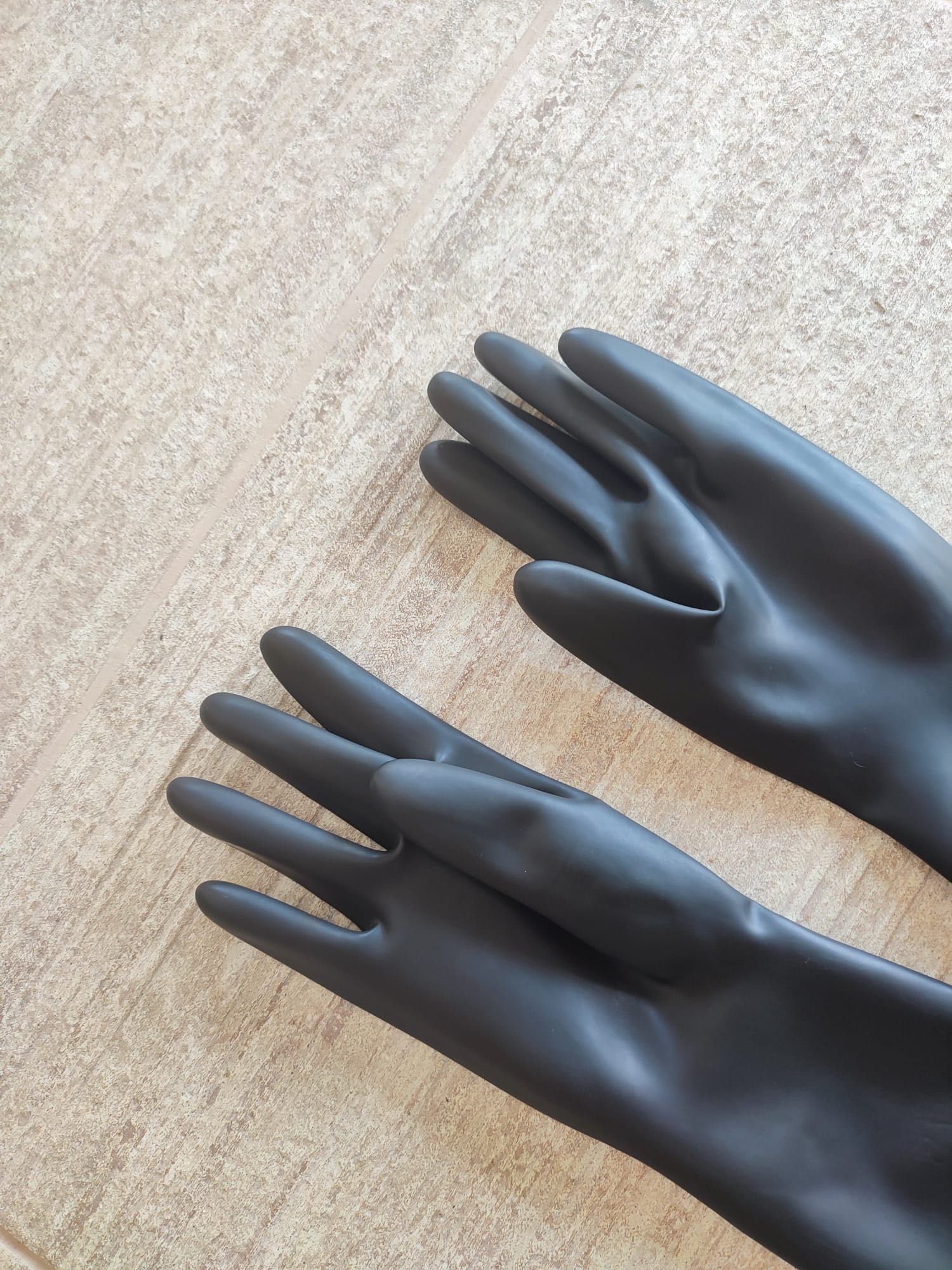 Luvas de Latex Pretas