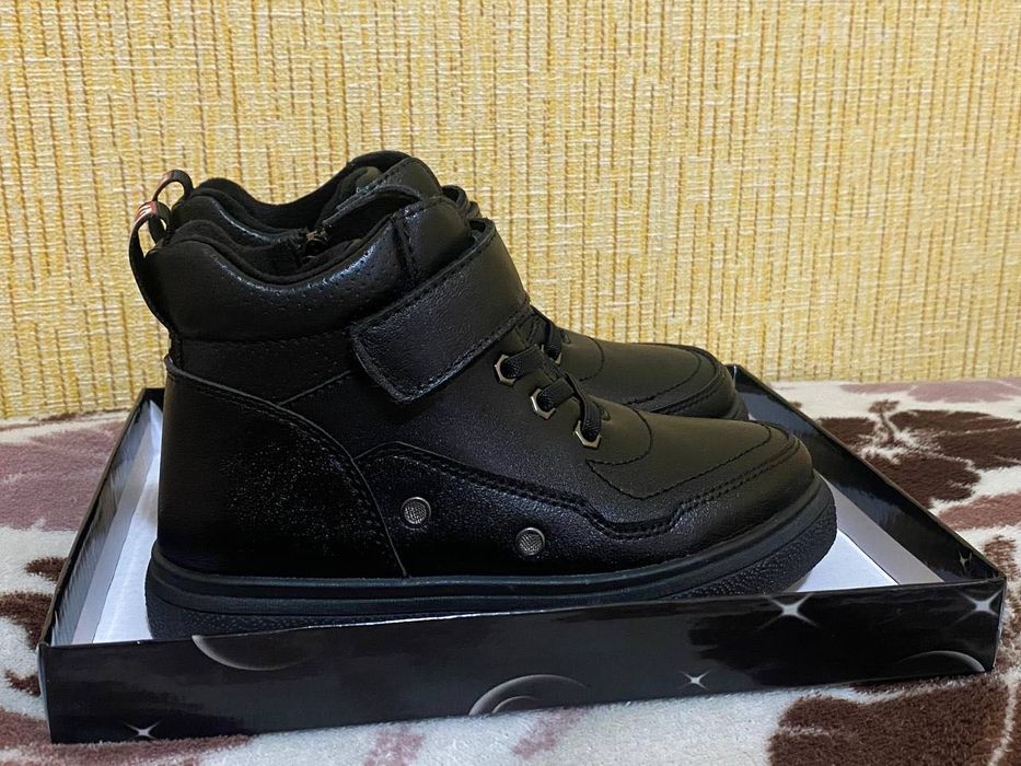 Черевики для хлопчика нові