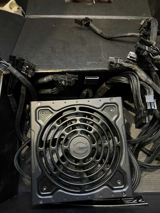 Блок живлення EVGA SuperNOVA 1000 G3 (220-G3-1000) 1000W Gold