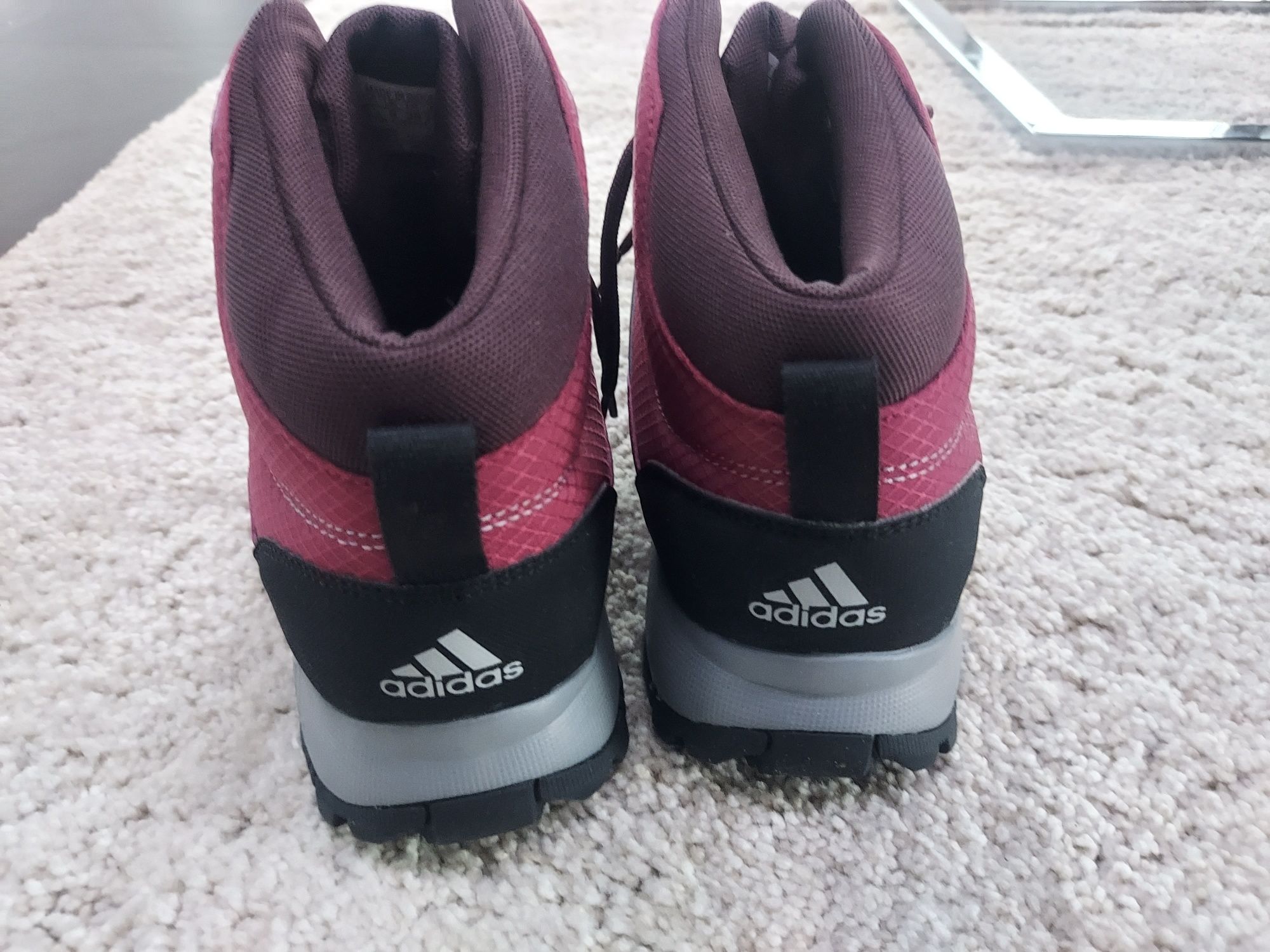 Buty Adidas Traxion NOWE r. 38