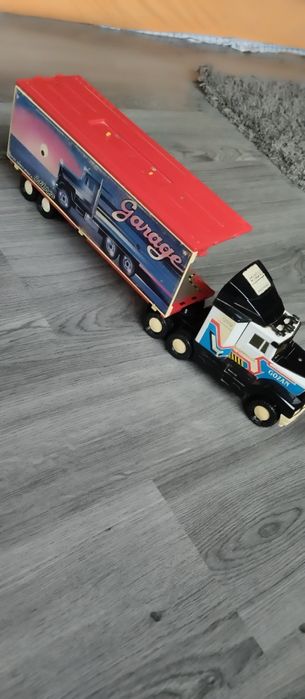 Машина-тягач, большая