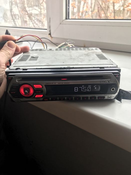 Магнітола SONI CDX-GT210