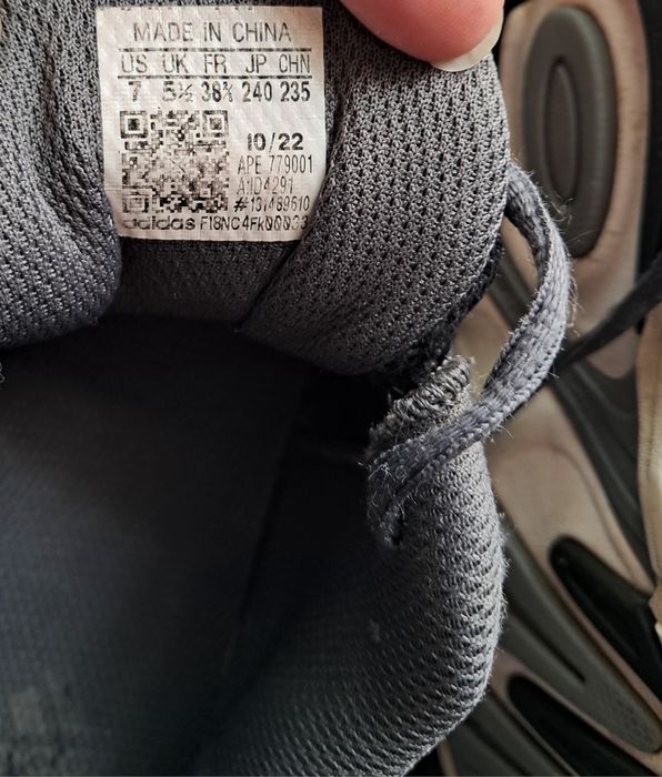 Tenis Adidas cinzentos