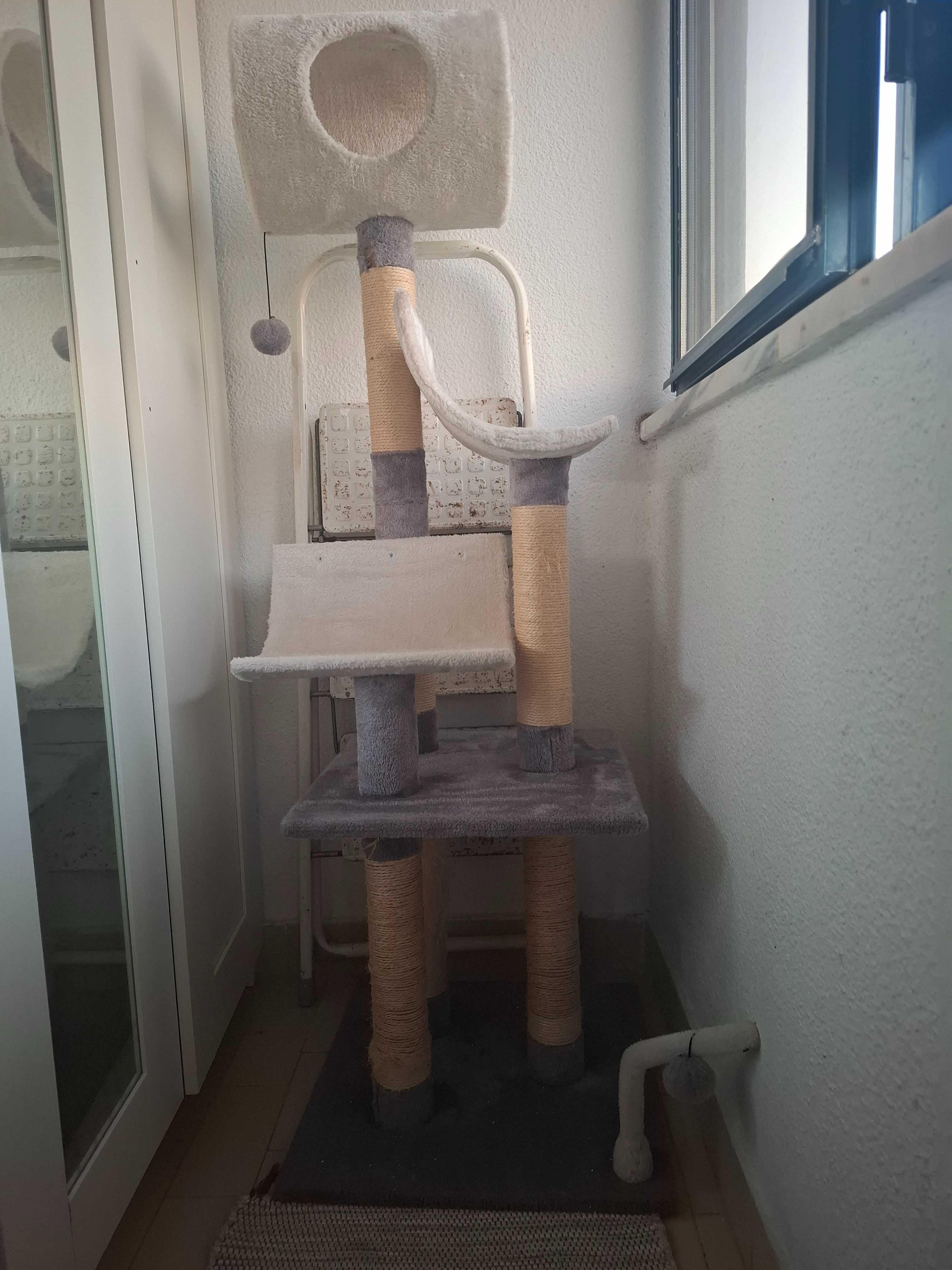 Árvore para gatos