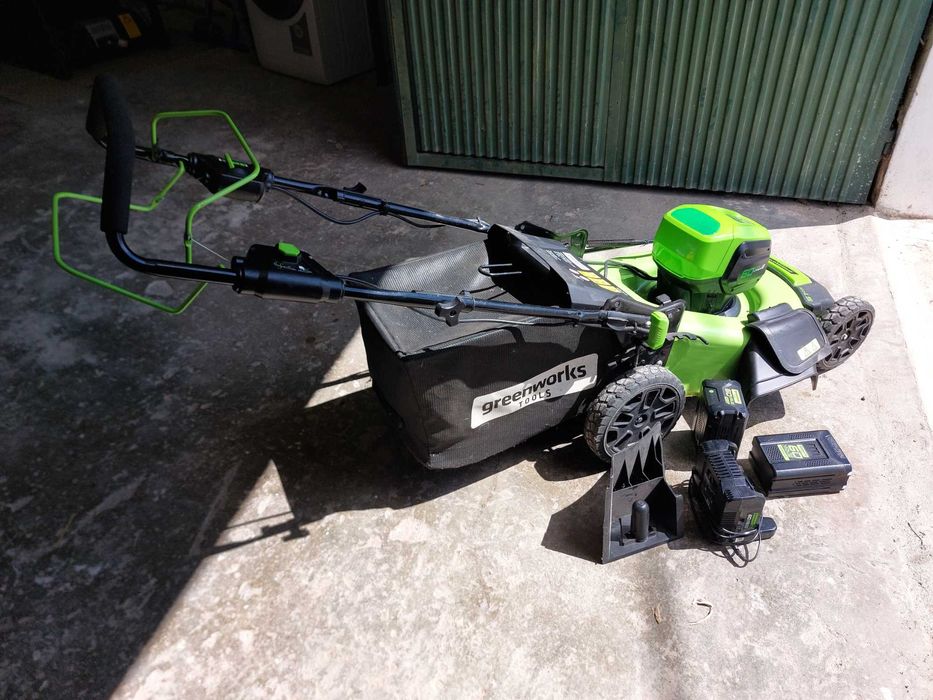 Corta Relvas GreenWorks 60V