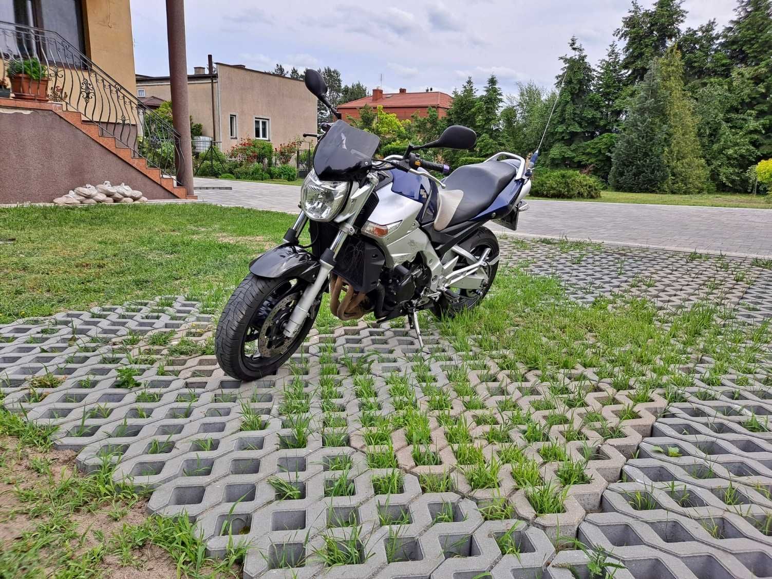 Motocykl Suzuki GSR 600