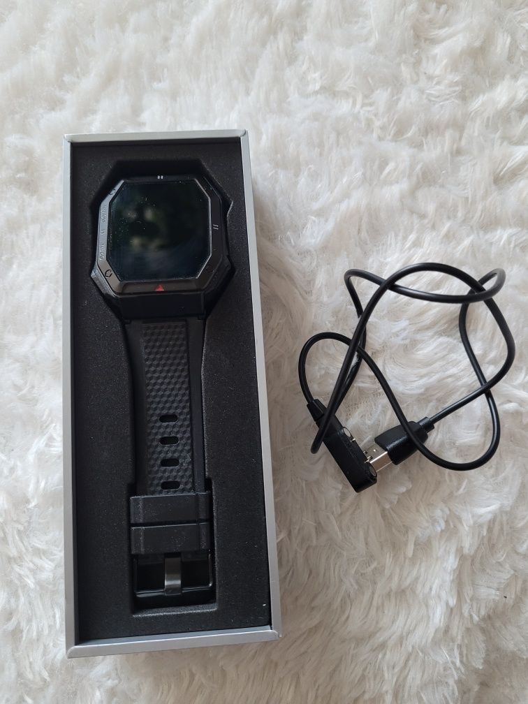 Smartwatch militarny Maxcom