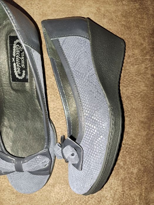 Sapatos azuis, n 36  de senhora