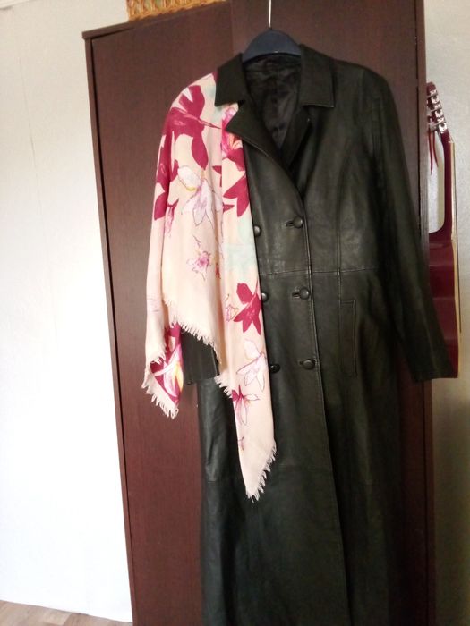 Плащ натуральний  шкіряний жіночий.
