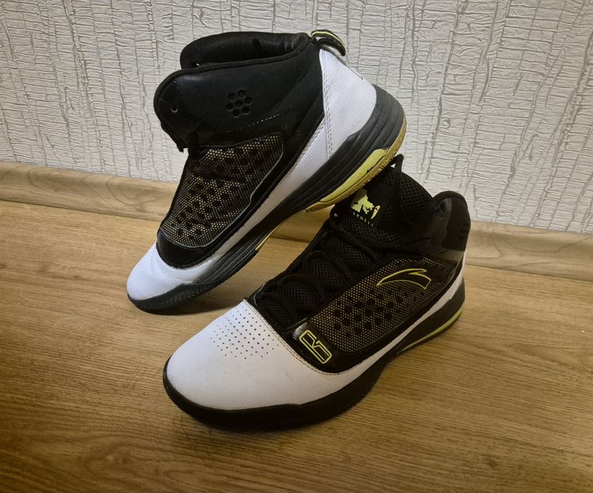 Кросівки баскетбольні, для тренувань