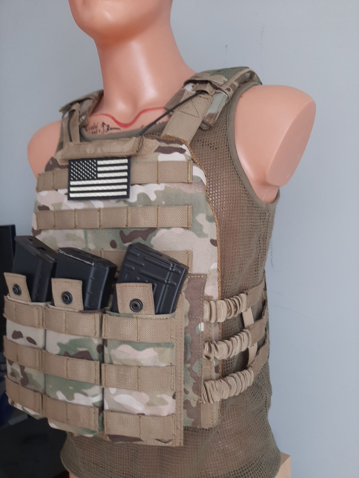 L i M Kamizelka jak 5.11 multicam Plate Carrier demonstracyjnie maneki