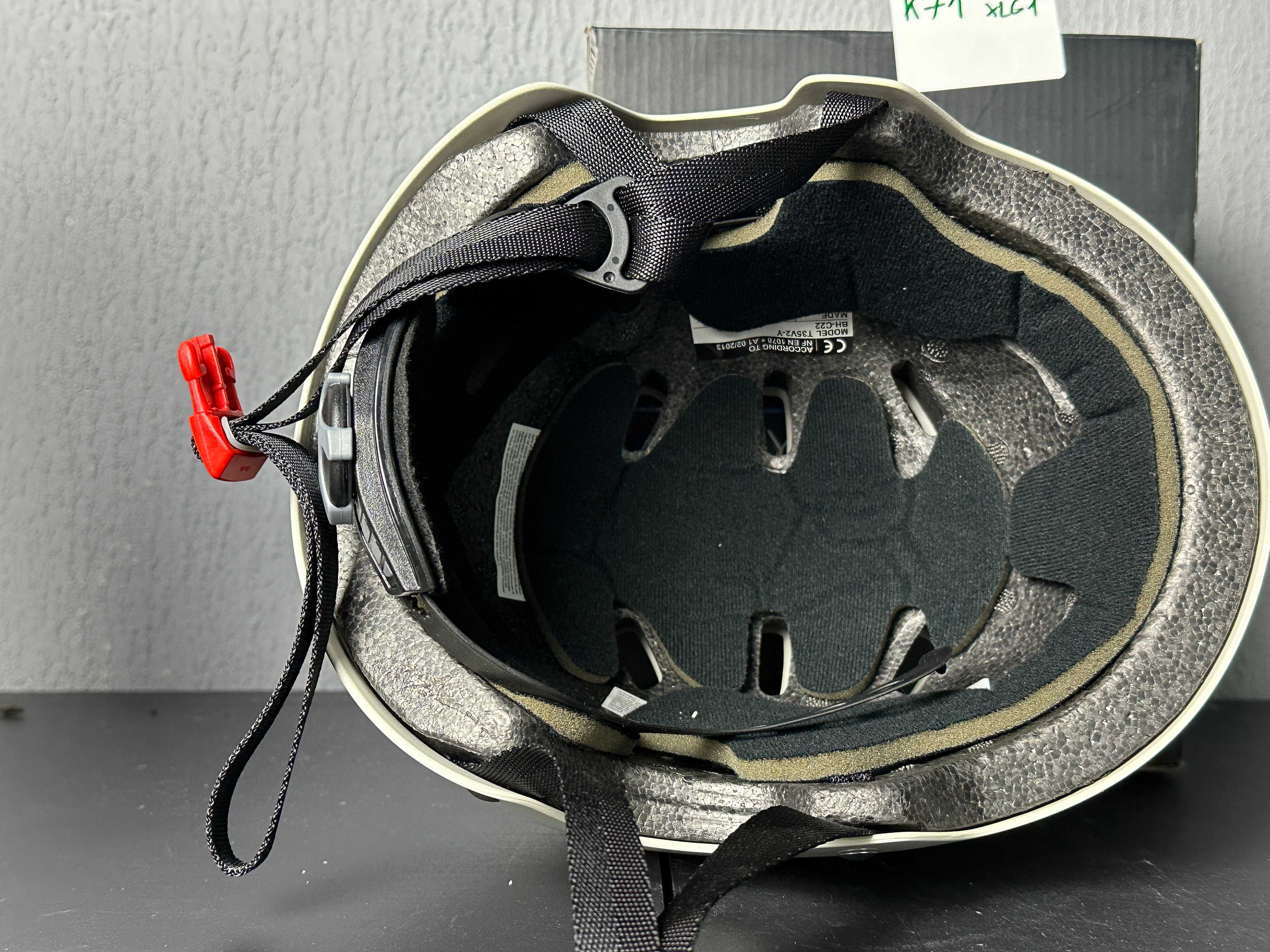 Kask XLC Bh-c22 biało żółty