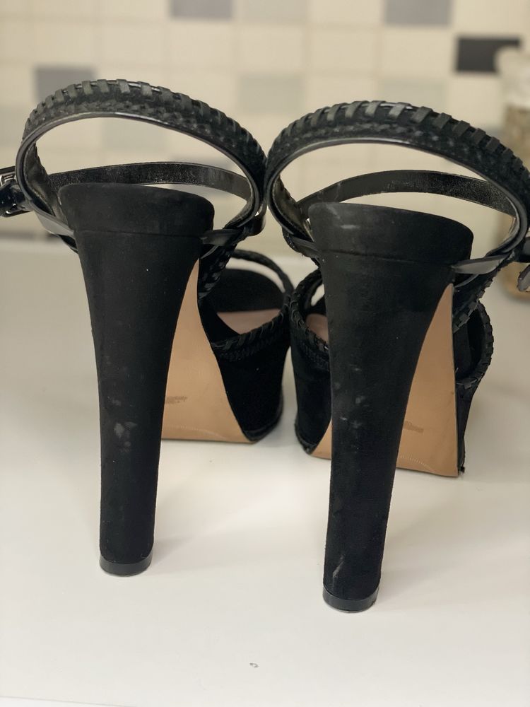 Туфлі Charles & Keith г на високих підборах