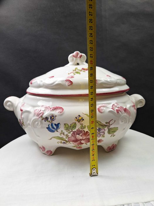 Супница фаянсовая. Франция.