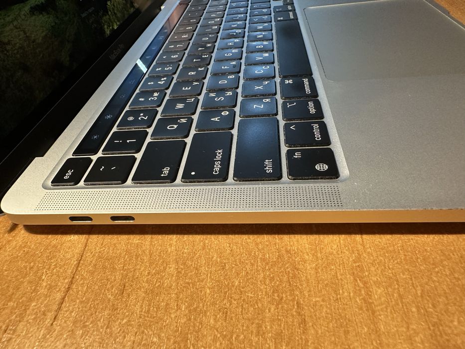 MacBook Pro m1 13 2020 8/256