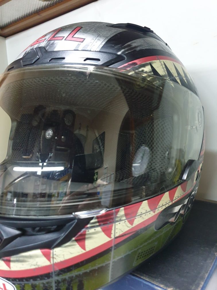 Capacete bell em bom estado