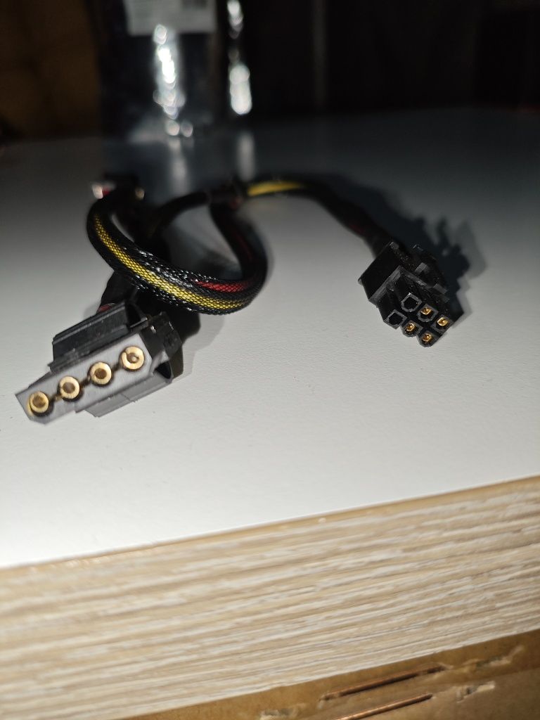Kabel modularny 2x Molex, 1x Floppy do zasilaczy OCZ ModXstream