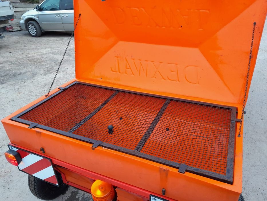 Siewnik piaskarka solarka dexwal do chodników i placów