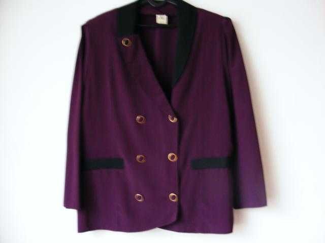 Garsonka - kostium czarno - śliwkowy R 40