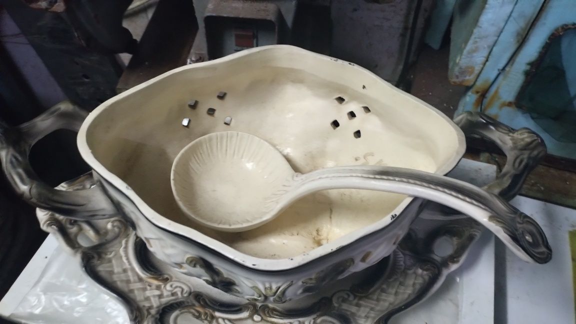 Vendo Terrina antiga