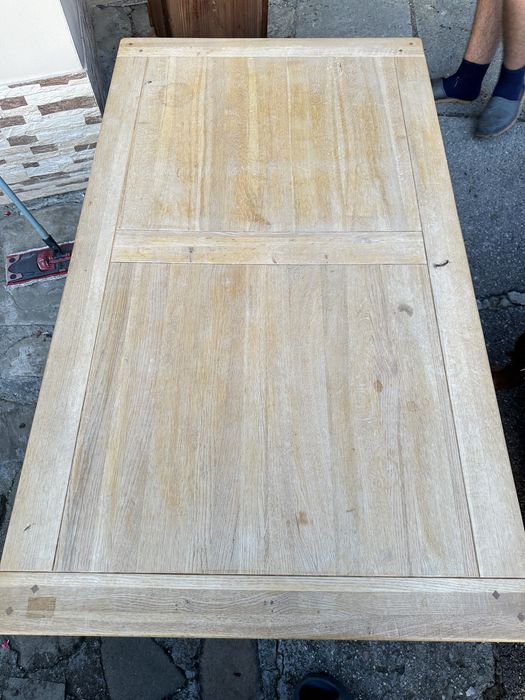 Drewniany stół skandynawski