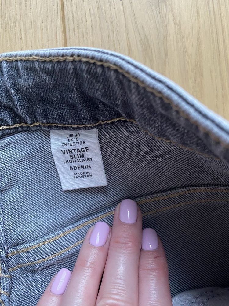 Jeansy czarne / szare H&M Vintage roz 38