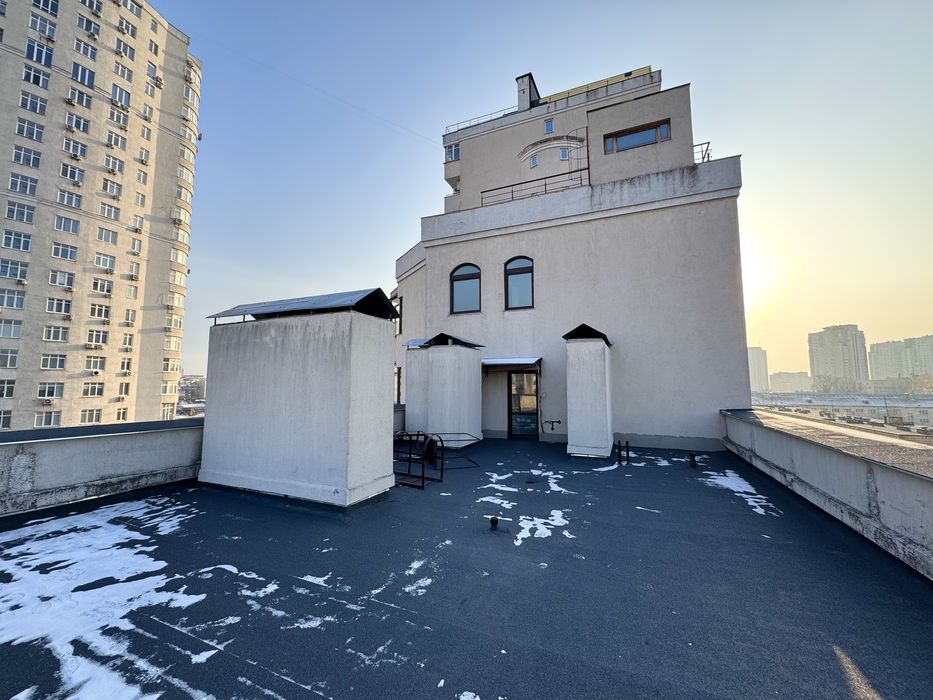 Продаж 4-кімн., 950$/кв.м, Центр 10хв, Власна Тераса! КРАЩА ІНВЕСТИЦІЯ