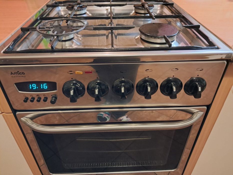 Amica kuchenka gazowa z piekarnikiem elek. z termoobiegiem + butla gaz