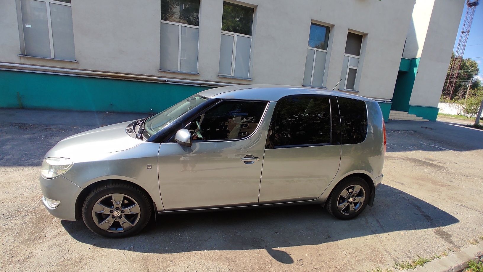 Skoda roomster 2012 газ/бензин официал