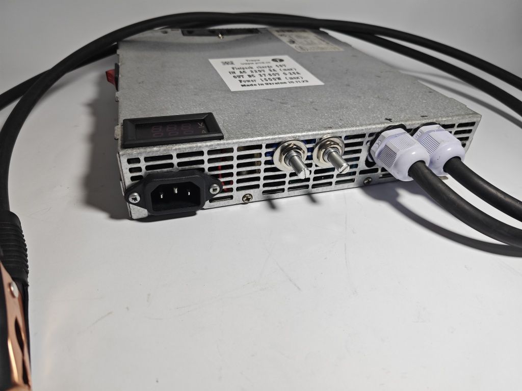 Регулируемое зарядное устройство Flatpack 48V 1500W (17-60V 0-28A)