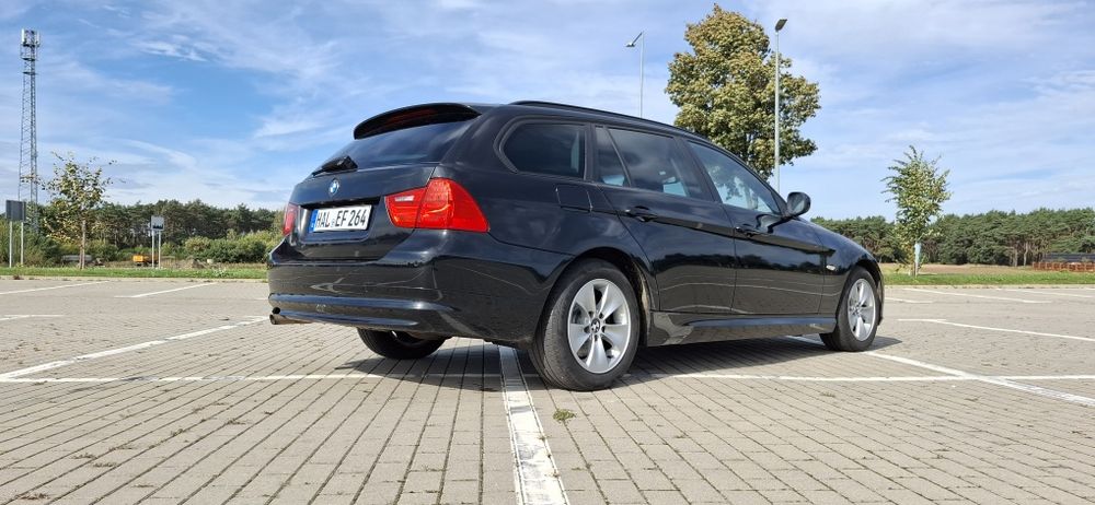 BMW 320D 2010r 2.0d 143KM