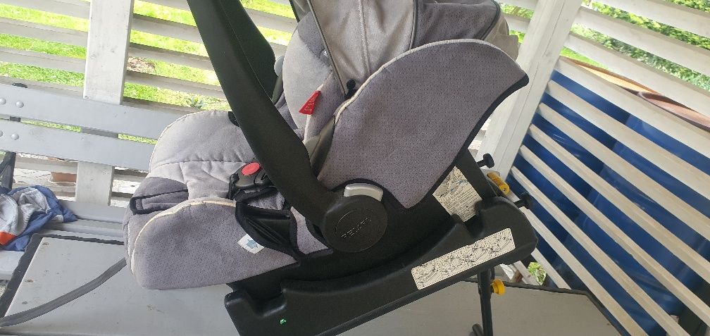 Fotelik dziecięcy recaro z bazą do isofix