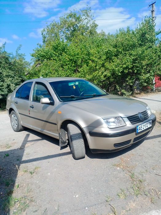 автомобиль Volkswagen 2003г.