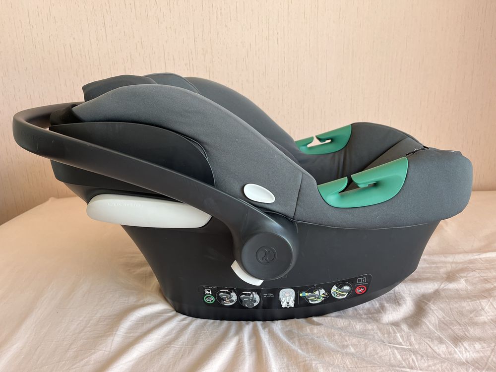 Ovo Aton B2 i-Size CYBEX e par de adaptadores