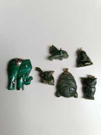 Conjunto de pingentes em Jade