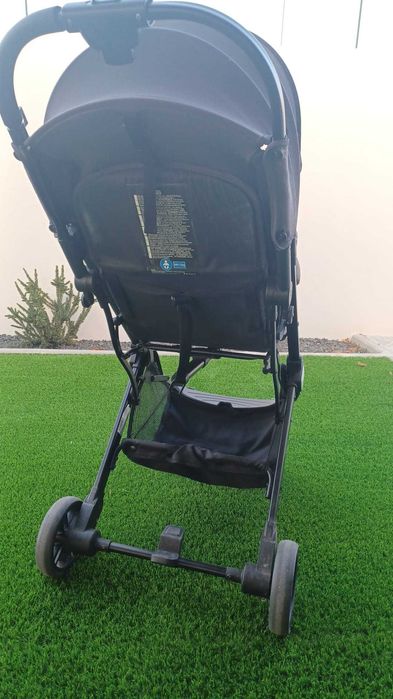 Carrinho bebé. Entrego em mãos na zona de Leiria