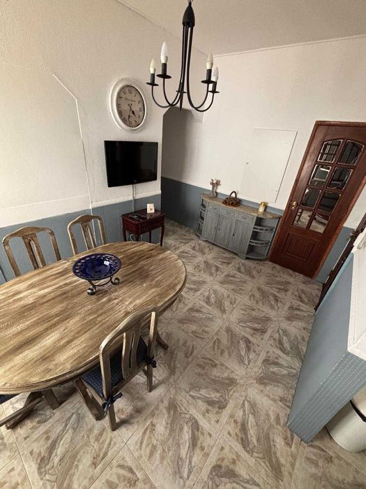 Quarto para arrendar em Algés