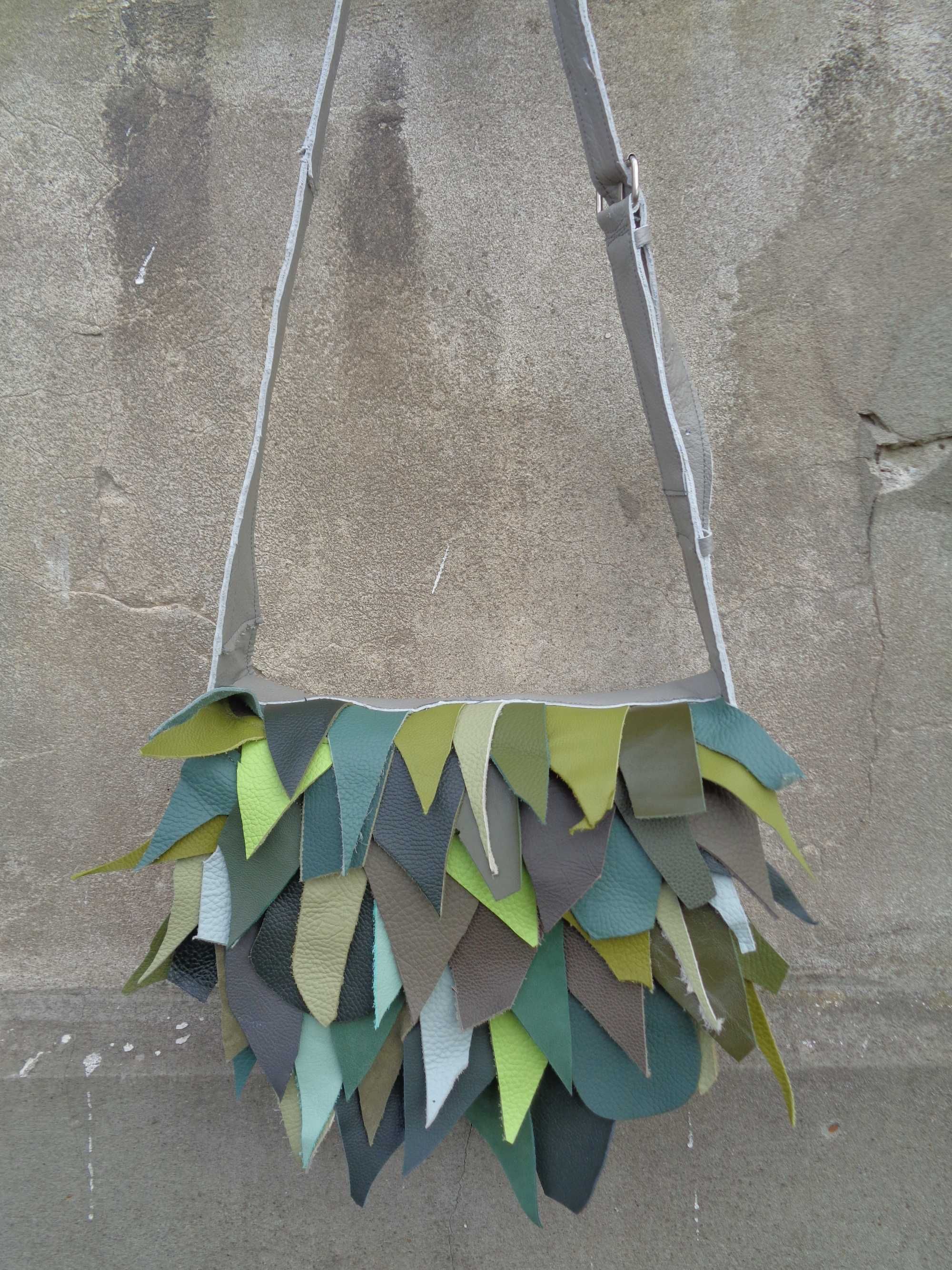Artystyczna torebka skórzana z ozdobną klapą.  Handmade