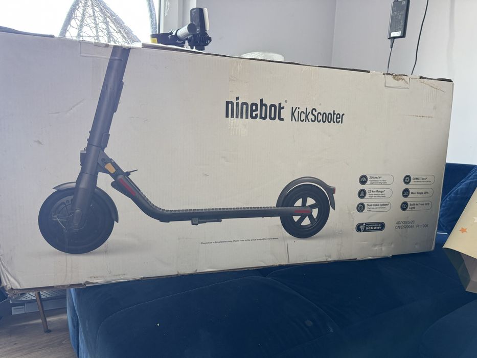 Hulajnoga Ninebot KickScooter E22E