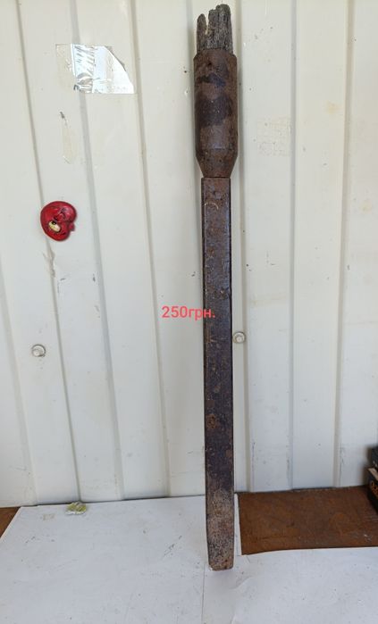 Удочки,палатка,фанарики, сетки.весла