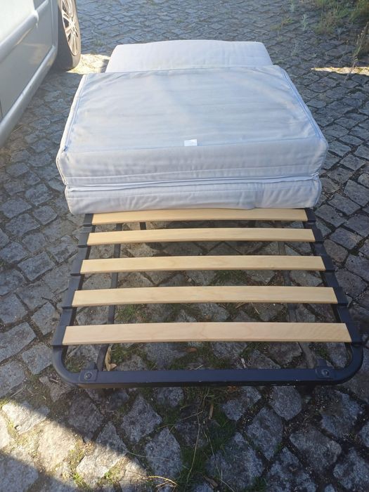 Cama articulada com colchão