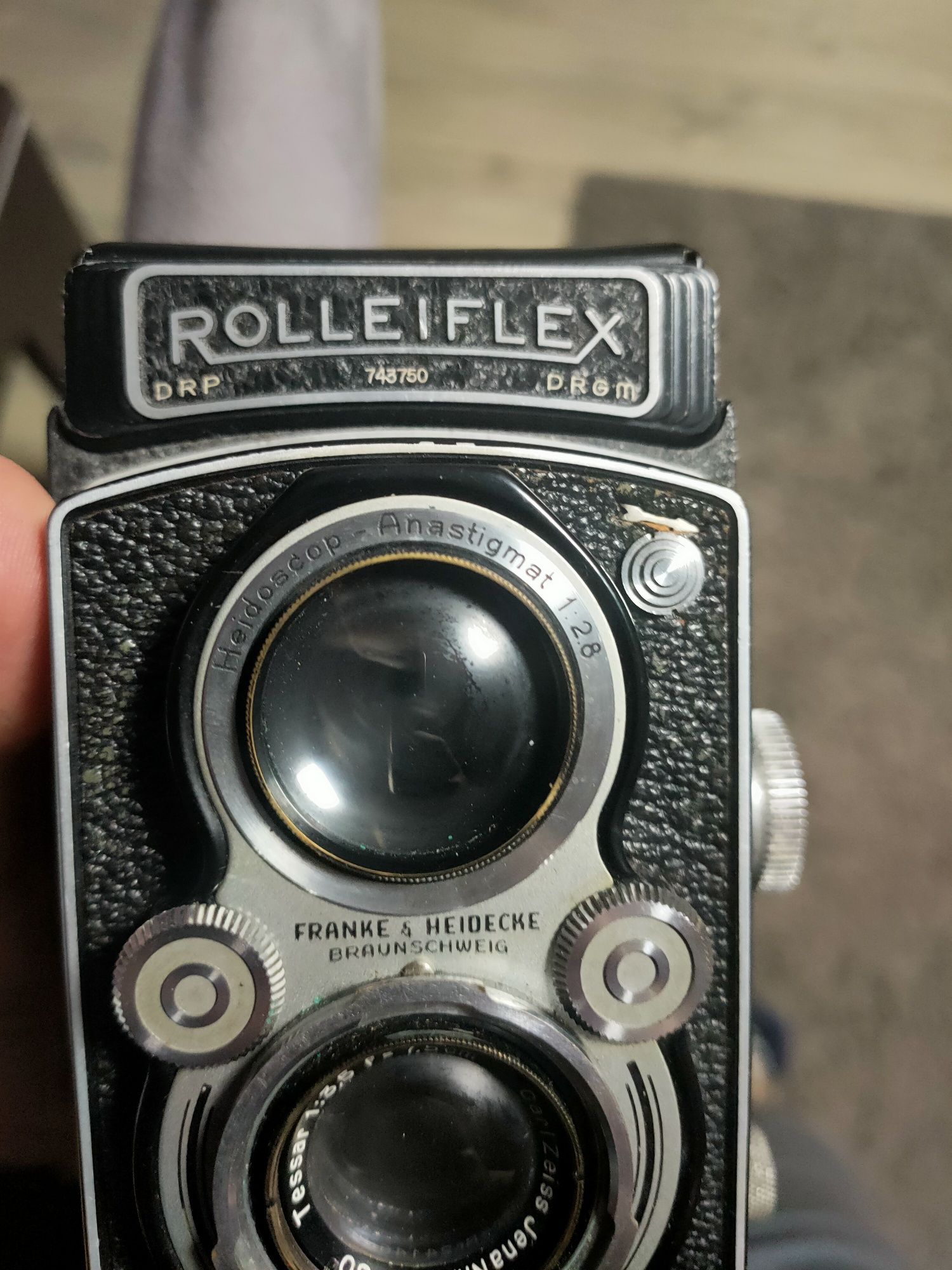 Aparat Rolleiflex z oryginalnym etui