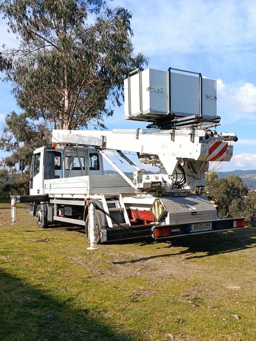 Iveco Eurocargo ML 75 E 14 Plataforma Elevatória