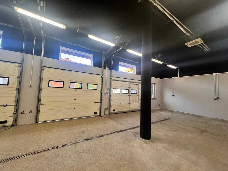 Lokal-budynek usługowo / handlowy Piaseczno  główna ulica