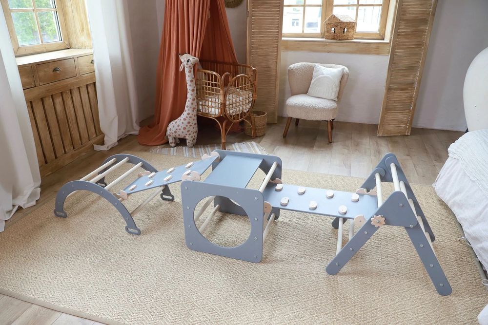 Пиклер трикутник дерево Піклер. спортивный комплекс  арка гойдалка