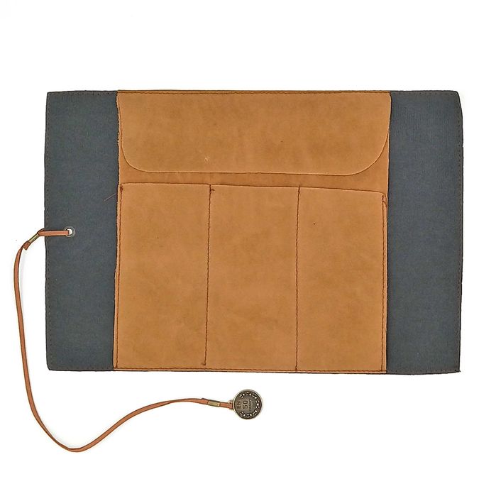 Piórnik szkolny zwijany skórzany mapa skarbów brąz mat..