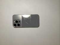 Iphone 15 pro traseira estalada