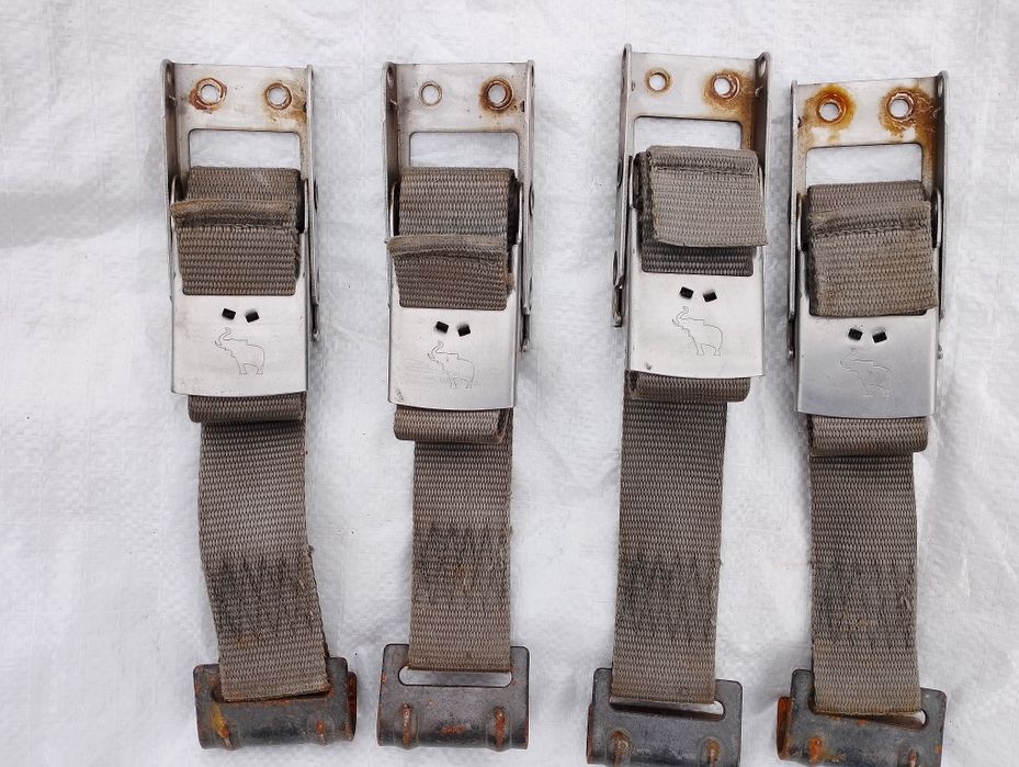 Кріплення на  причіп.