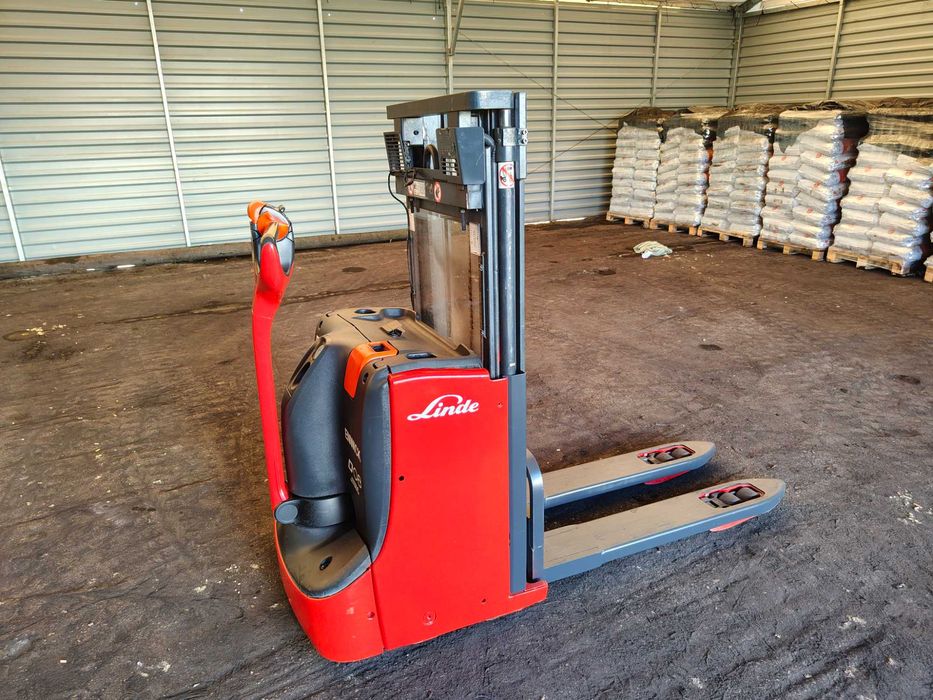 Linde D08 paleciak, wózek paletowy, masztowy, elektryczny, sztaplarka